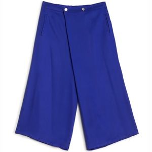 Priscilla Ono x ELOQUII Cross Front Crop Pant